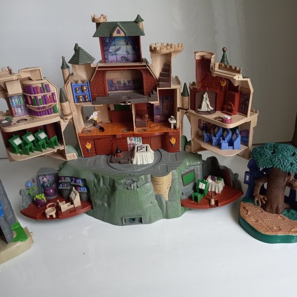 Warner Bros. Other - Harry Potter Polly Pocket Hogwart's School Hagrid's Hut, Whomping Willow Sets